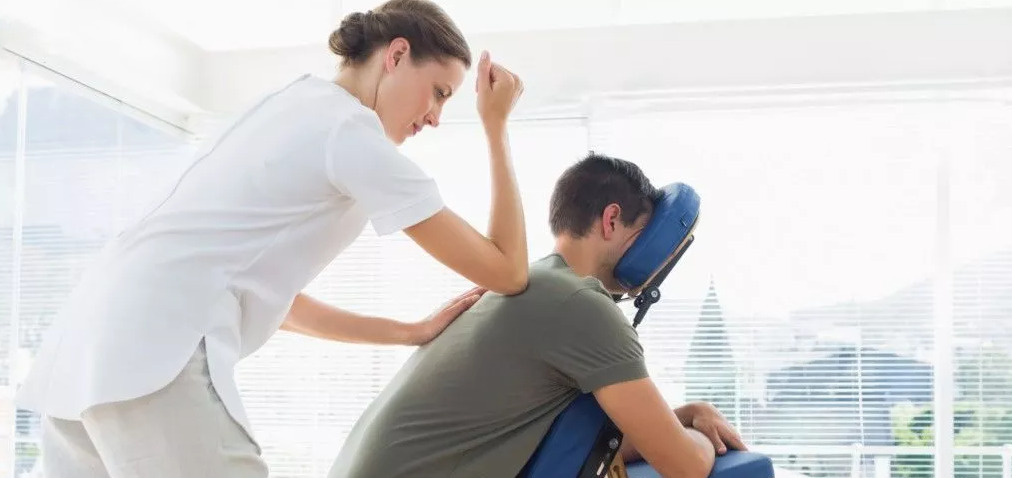 seated massage chair class