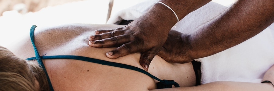 what is a deep tissue massage